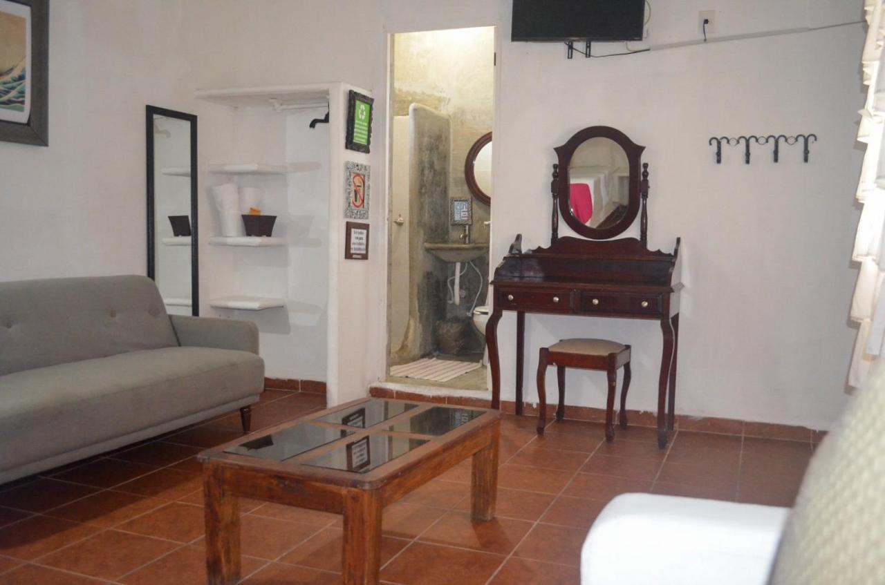 Posada Casa Antigua เตโกลูตลา ภายนอก รูปภาพ