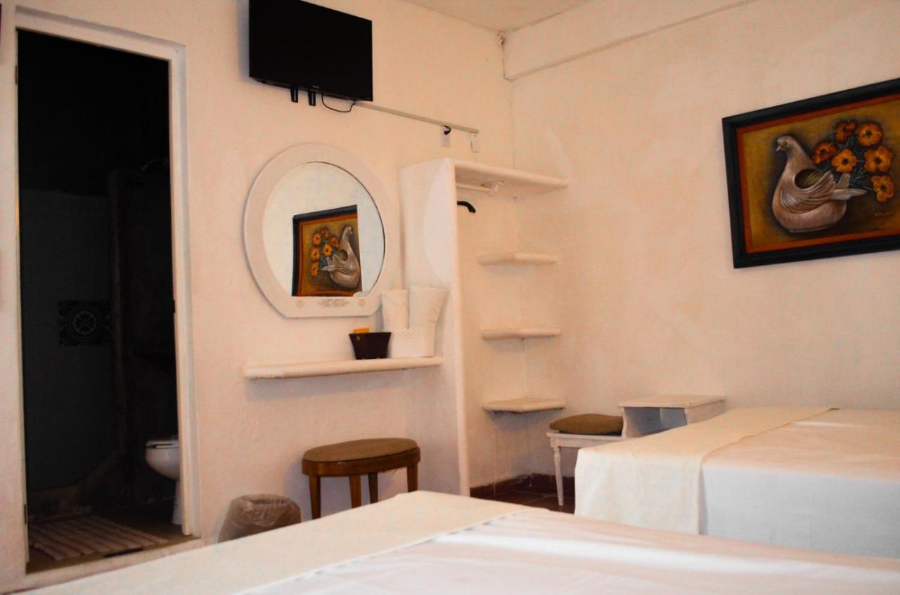 Posada Casa Antigua เตโกลูตลา ภายนอก รูปภาพ