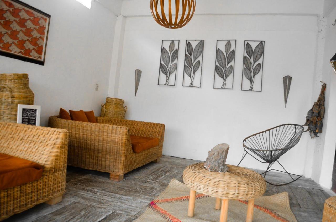 Posada Casa Antigua เตโกลูตลา ภายนอก รูปภาพ